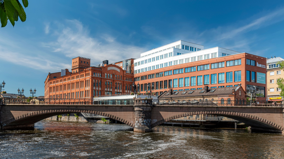 Linköpings universitet vid älven.